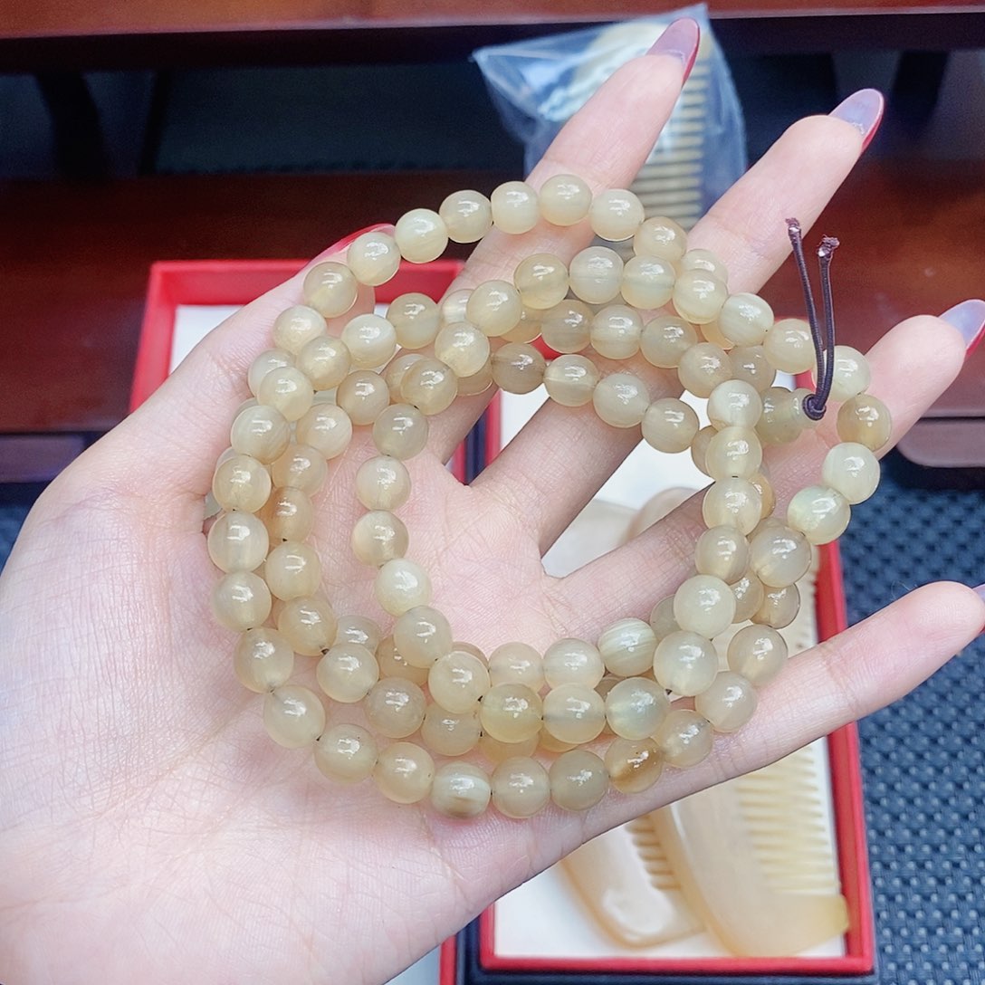 纯手工制作纯牛角梳子