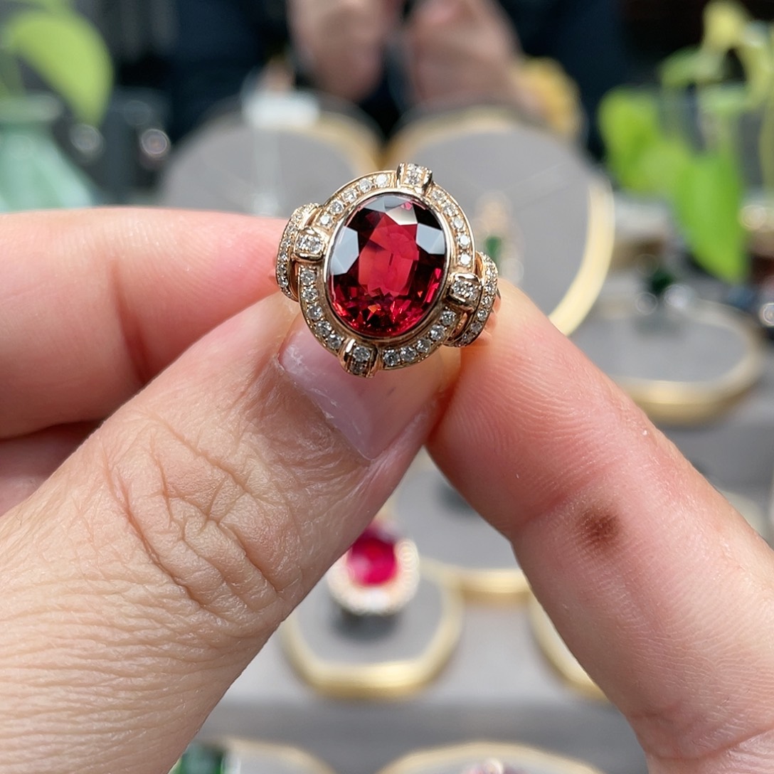 碧玺戒指18K金镶嵌3.35ct