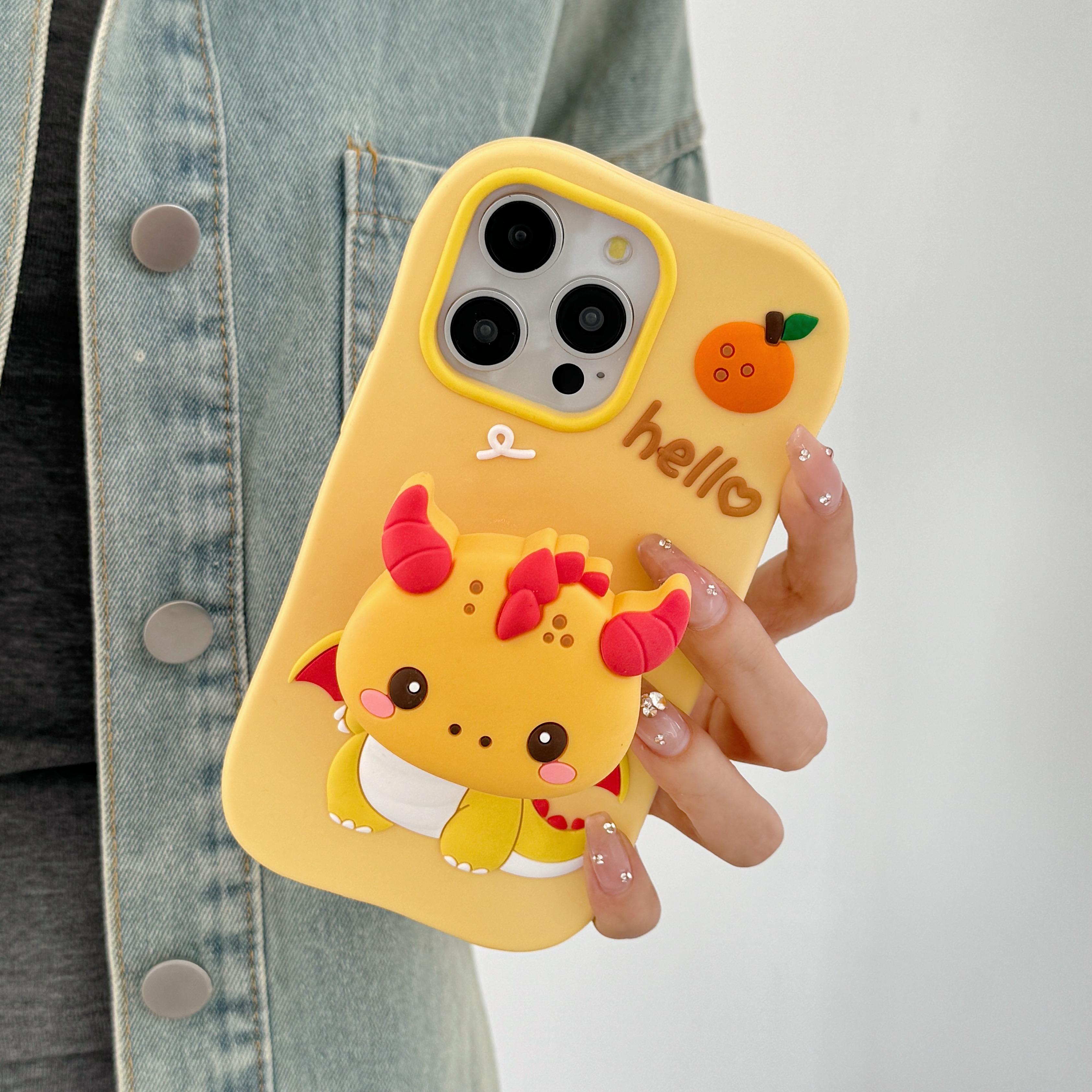 【苹果】小火龙支架卡通适用iPhone16可爱创意女款立体硅胶手机壳