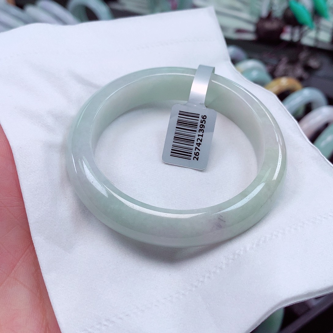 翡翠手镯未镶嵌圈口5354有纹裂