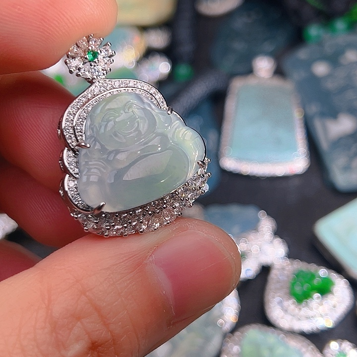 翡翠颈饰未镶嵌4，