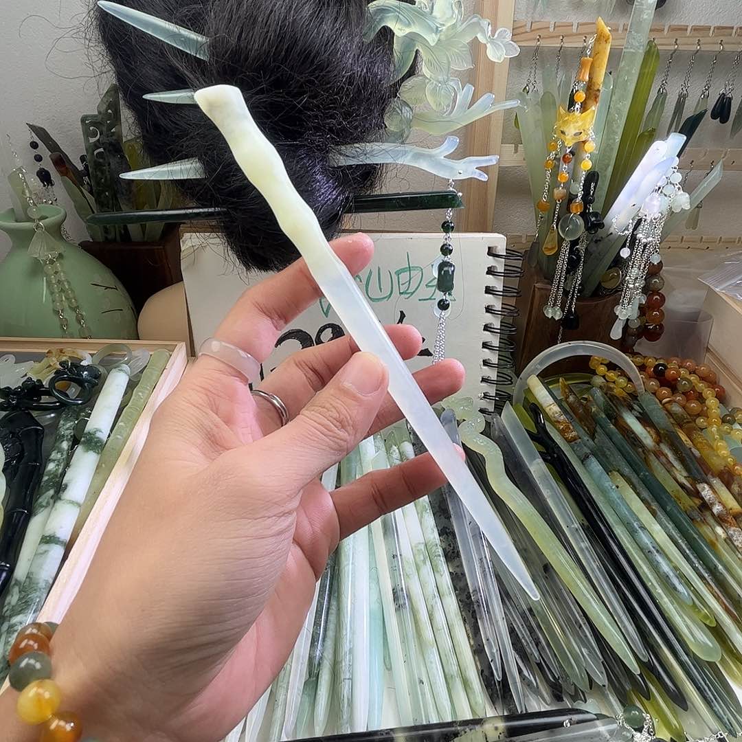 蛇纹石玉发饰未镶嵌