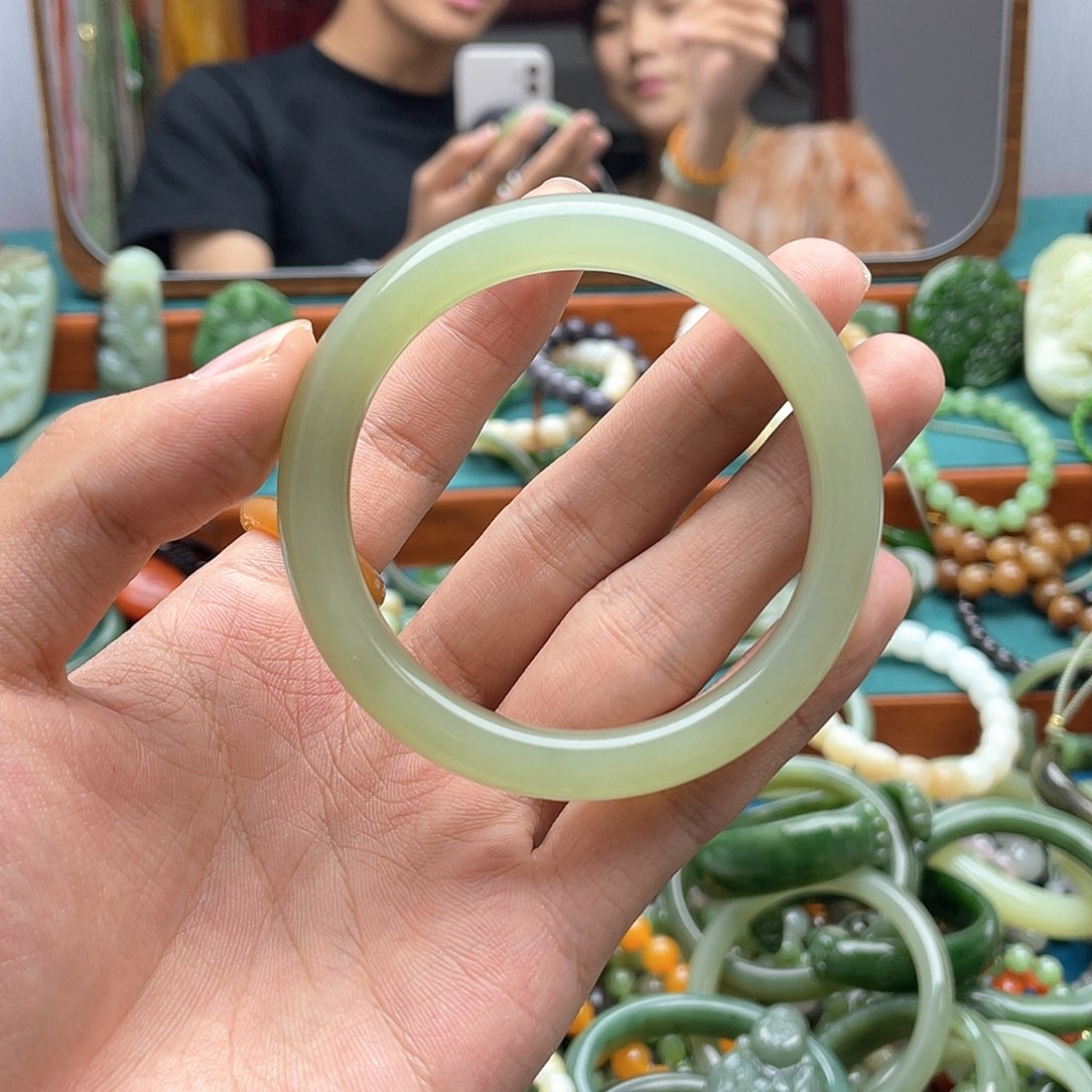 手链未镶嵌和田玉初*