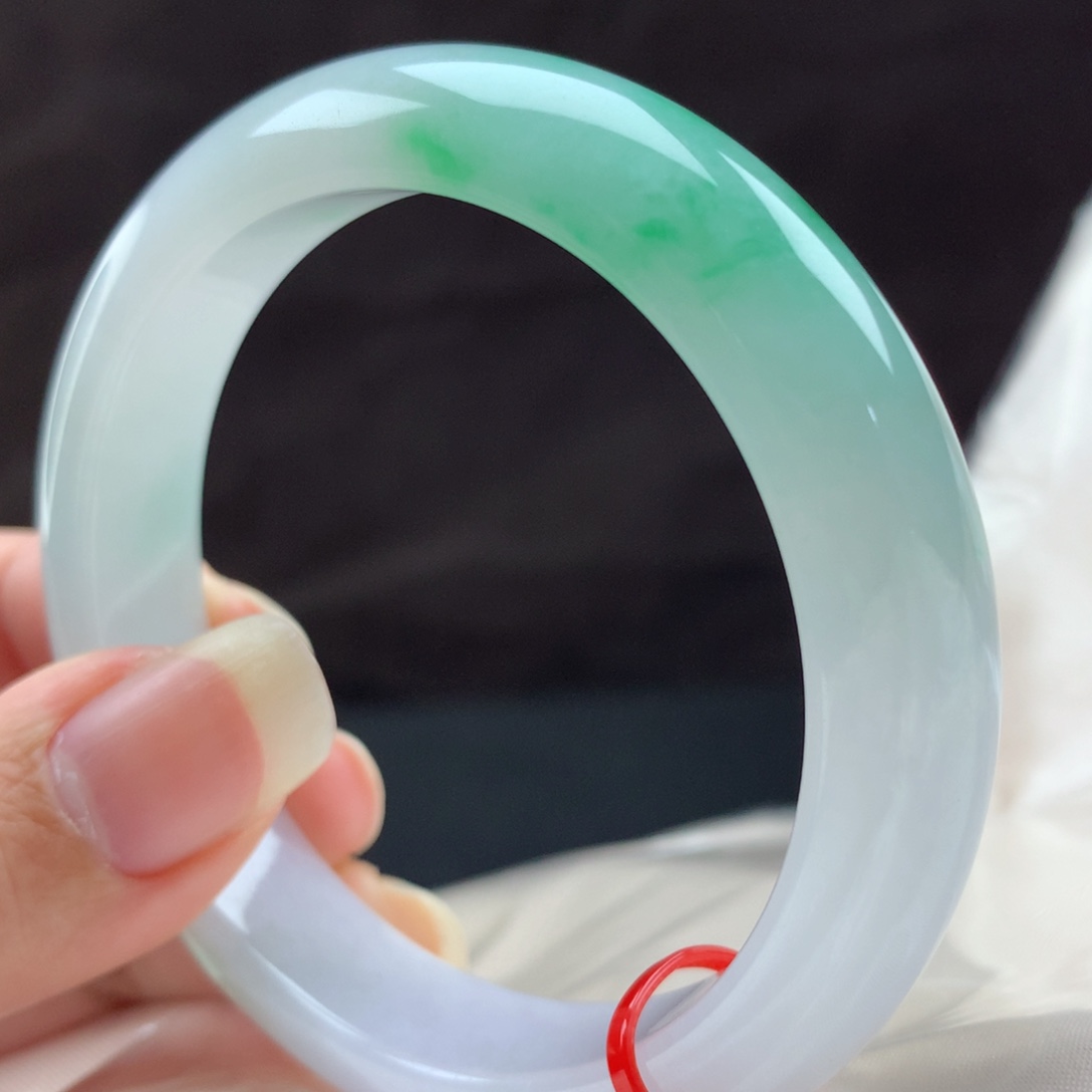 翡翠手镯未镶嵌96757，