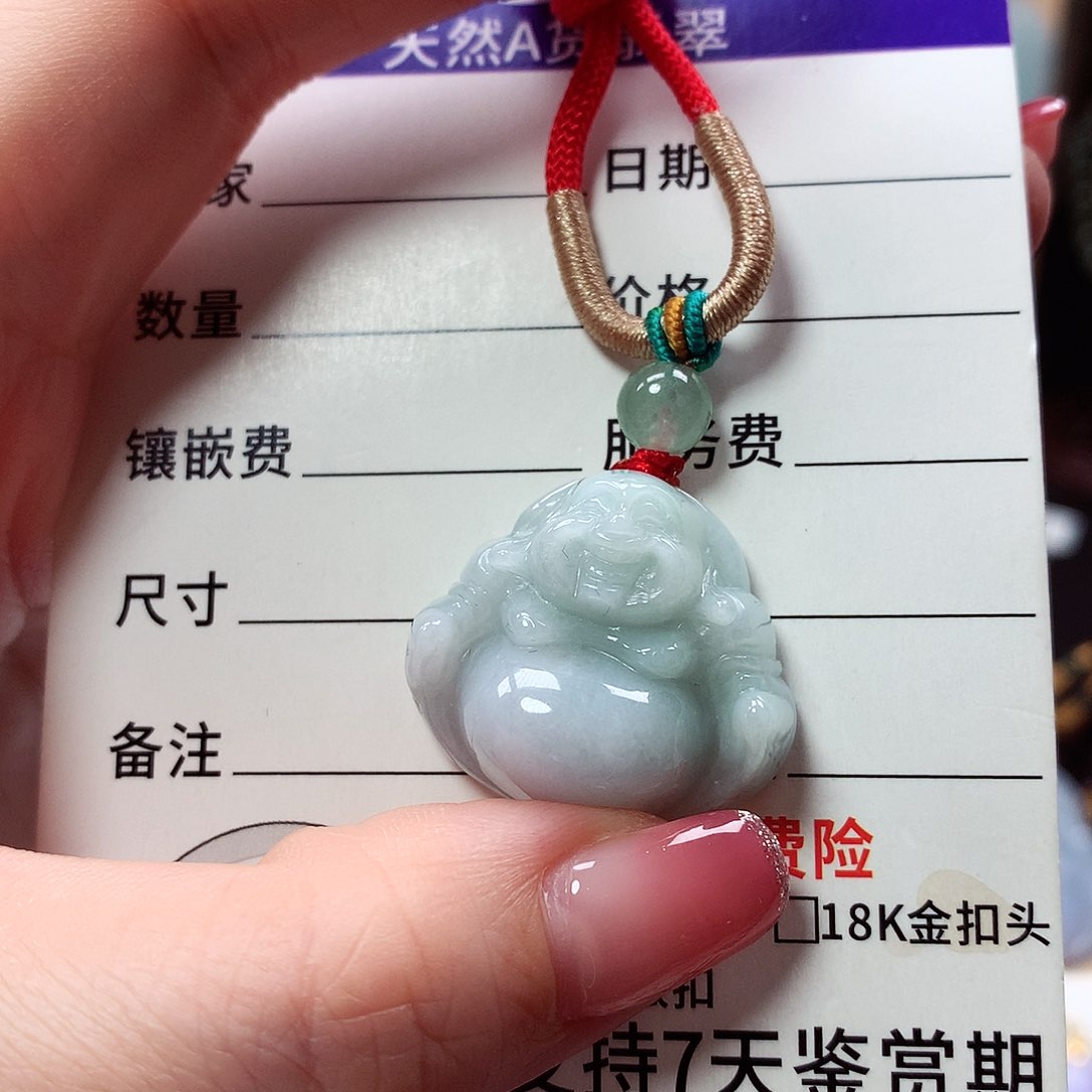 翡翠未镶嵌颈饰苹*?佛公