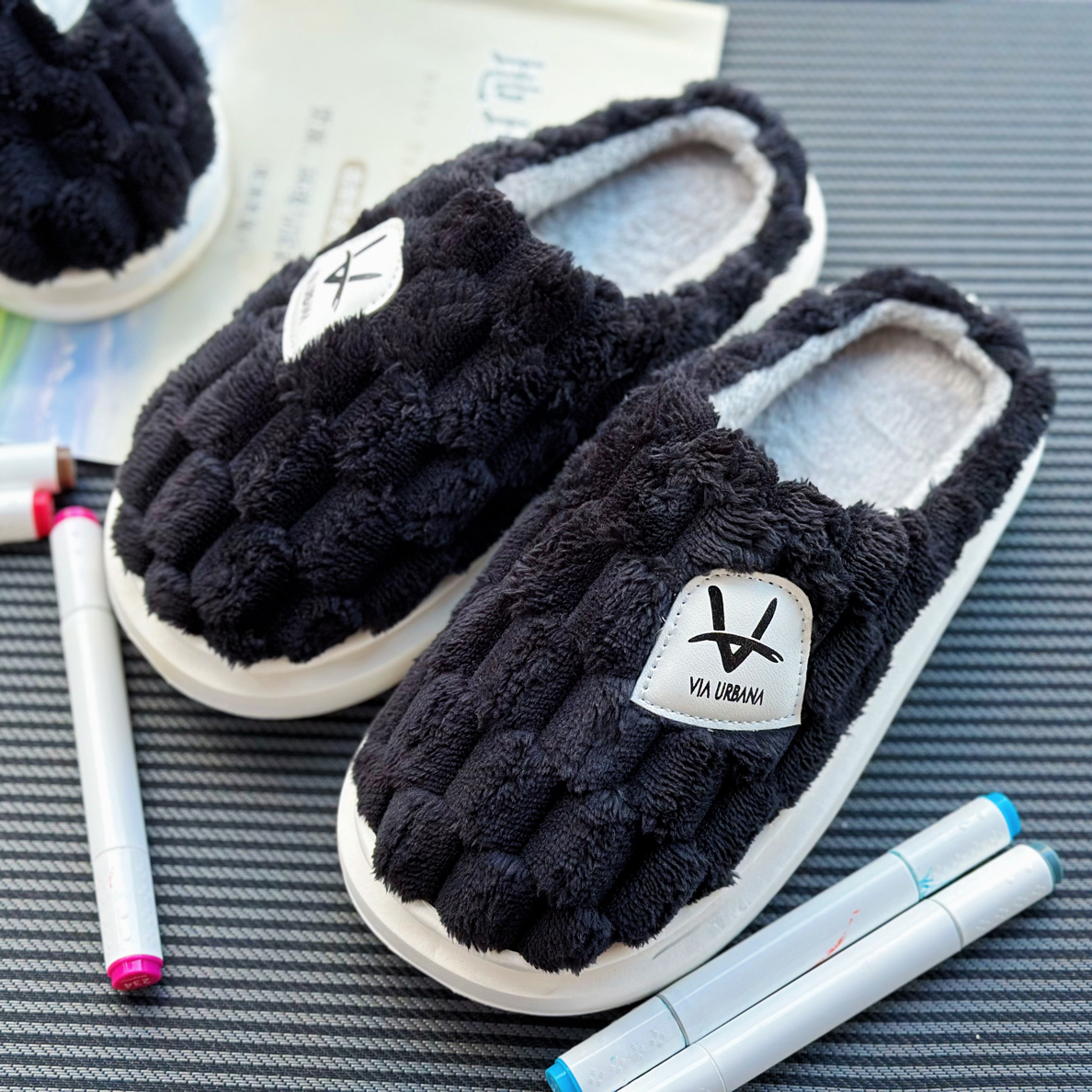 冬季男女通用防滑厚底踩屎感加绒加厚毛毛绒棉拖鞋外穿居家黑色36