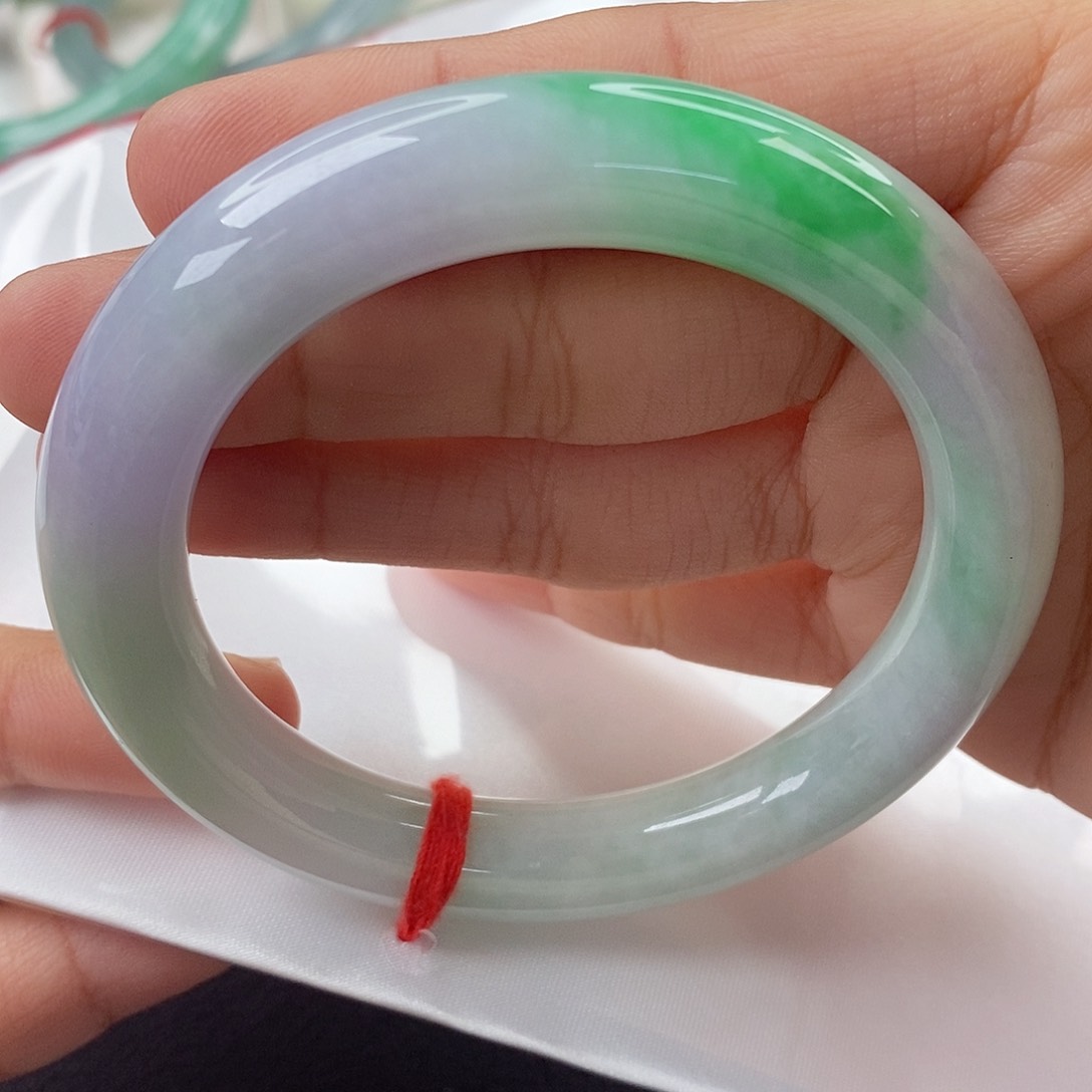 翡翠手镯（圆镯）未镶嵌57.5圈