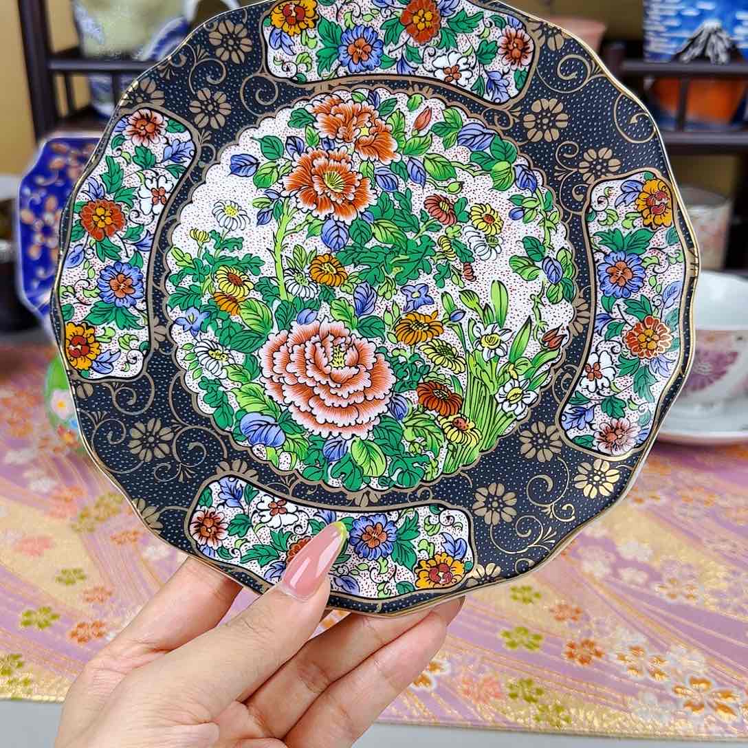 他家茶具瓷器真美！