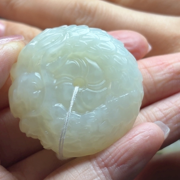 和田玉挂件未镶嵌八***桃