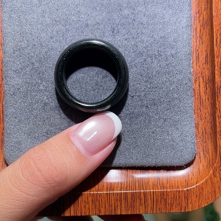 *****和田玉未镶嵌颈饰