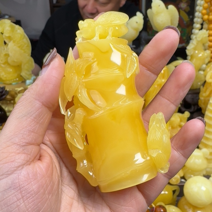 蜜蜡珠宝奇石未镶嵌