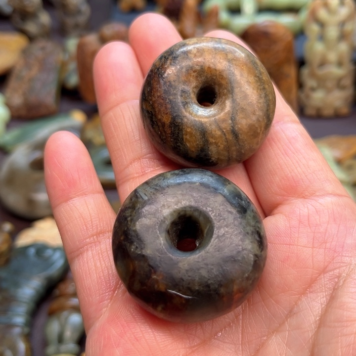 岫岩河磨玉（透闪石质玉）把件未镶嵌