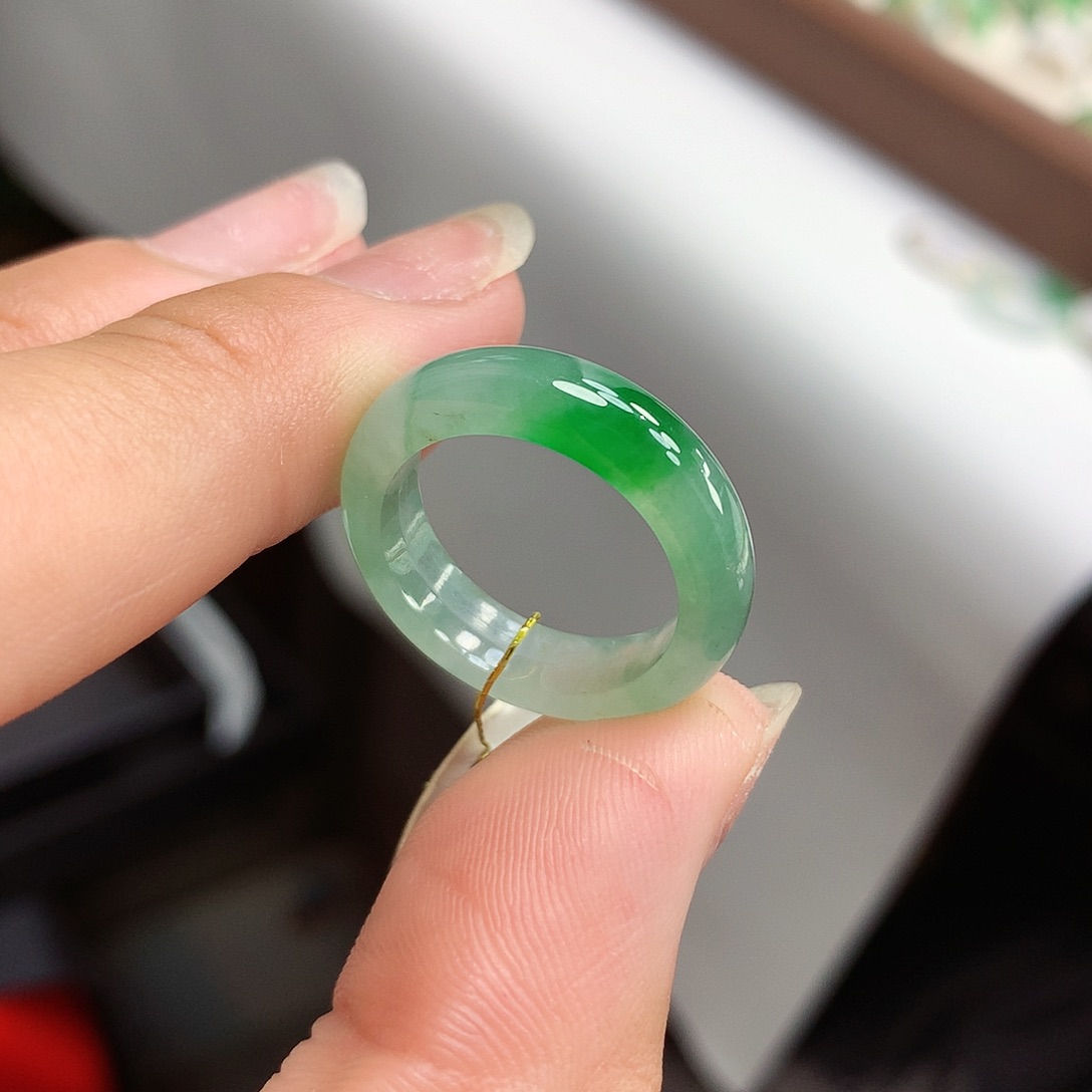 翡翠戒指未镶嵌洛****验15号