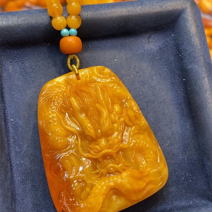 琥珀颈饰未镶嵌蜜蜡