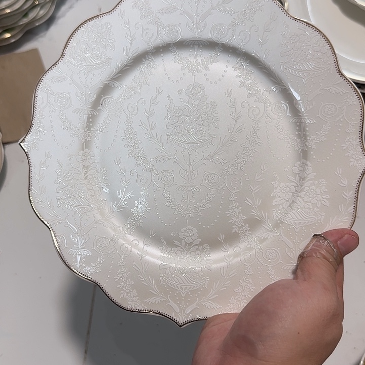 瓷8.5寸点心盘25米两个