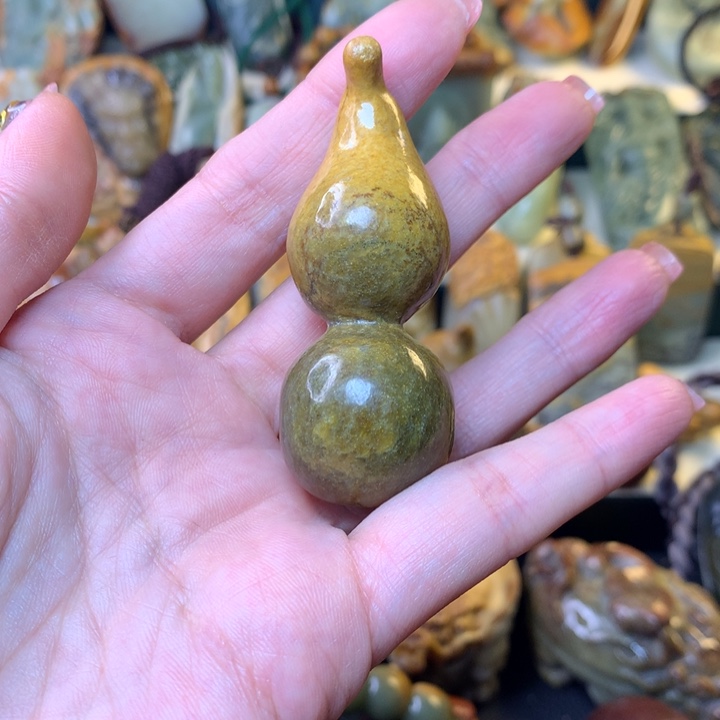 岫岩河磨玉（透闪石质玉）手链未镶嵌山*