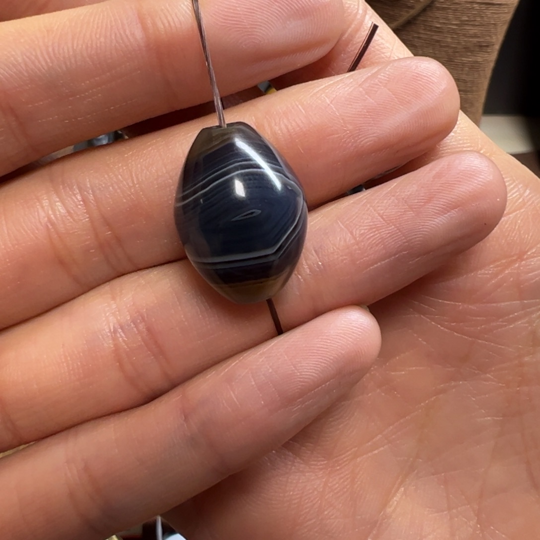 玛瑙/玉髓颈饰未镶嵌文*