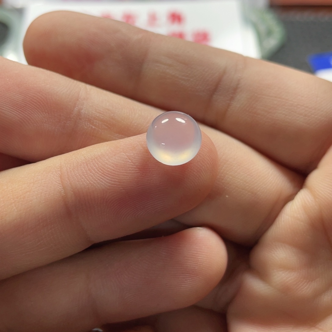 翡翠颈饰未镶嵌月***头翡翠