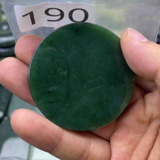 和田玉未镶嵌珠宝半成品