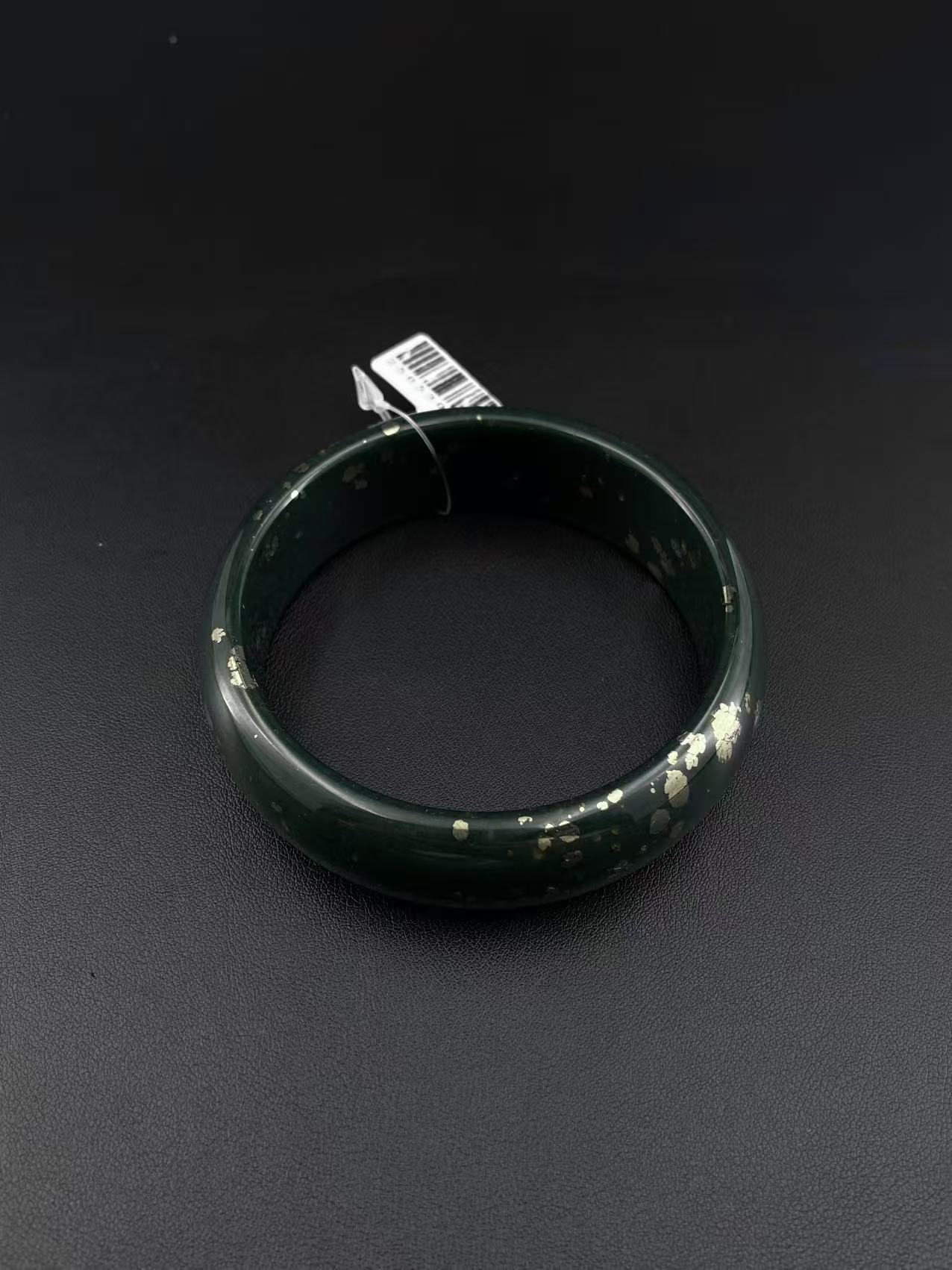 天然和田玉黑青铜花手镯 82