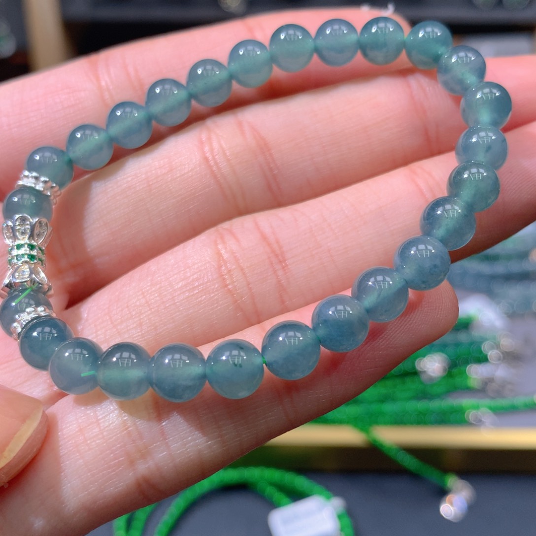 翡翠手链未镶嵌天然翡翠