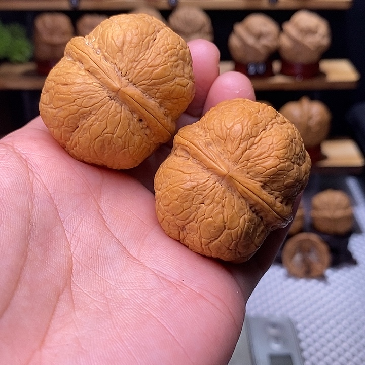 文玩核桃吊坠金蟒萌萌包9