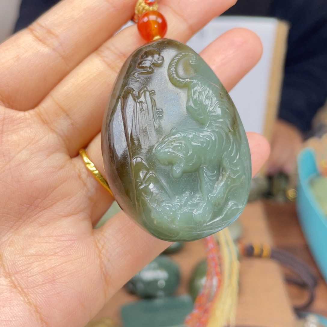 和田玉颈饰未镶嵌