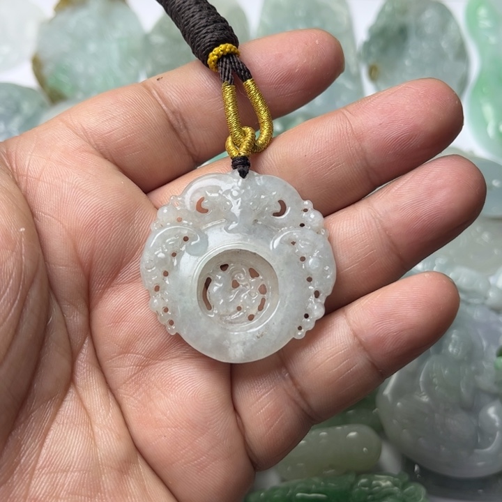 翡翠颈饰未镶嵌挂件