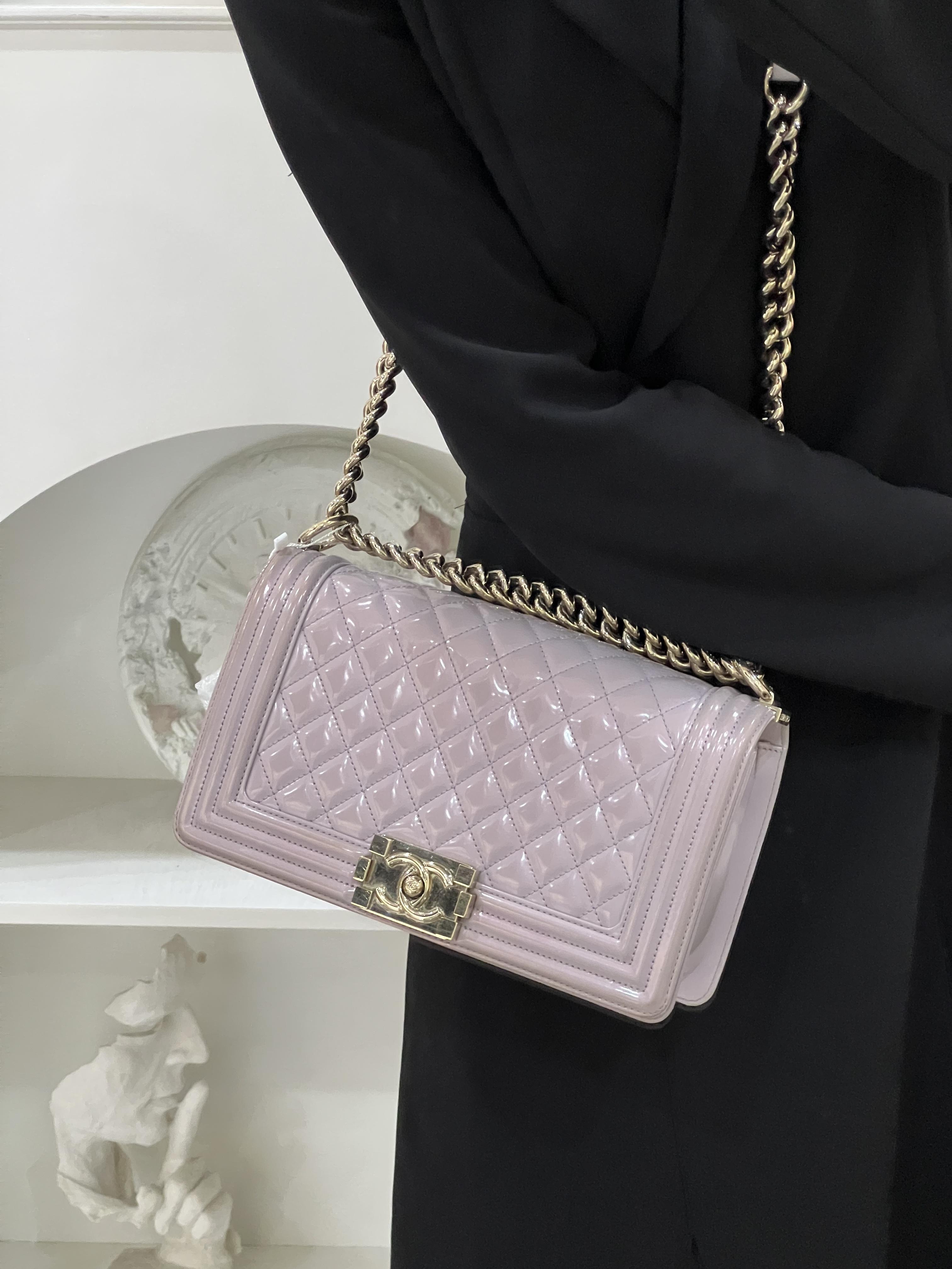 95新 Chanel/香奈儿 香奈儿leboy中号漆皮香芋紫/公价无/甄选