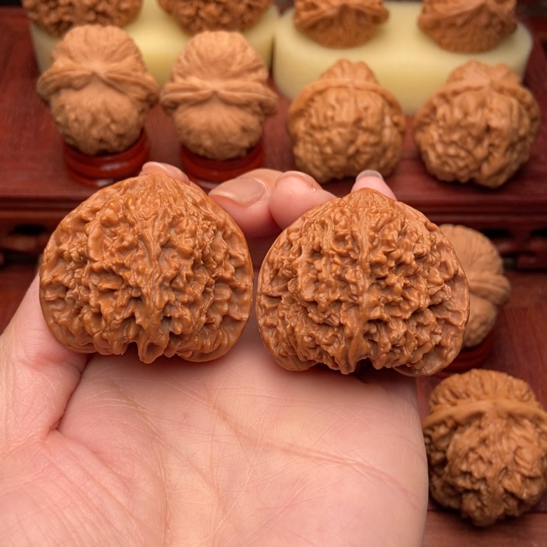 桃核把件满天星狮子头43