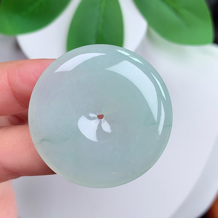 颈饰未镶嵌翡翠平安扣 35.6x5.9mm