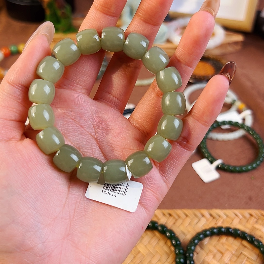 和田玉未镶嵌手串