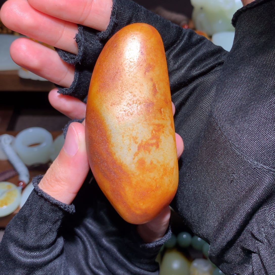 越***好和田玉未镶嵌颈饰