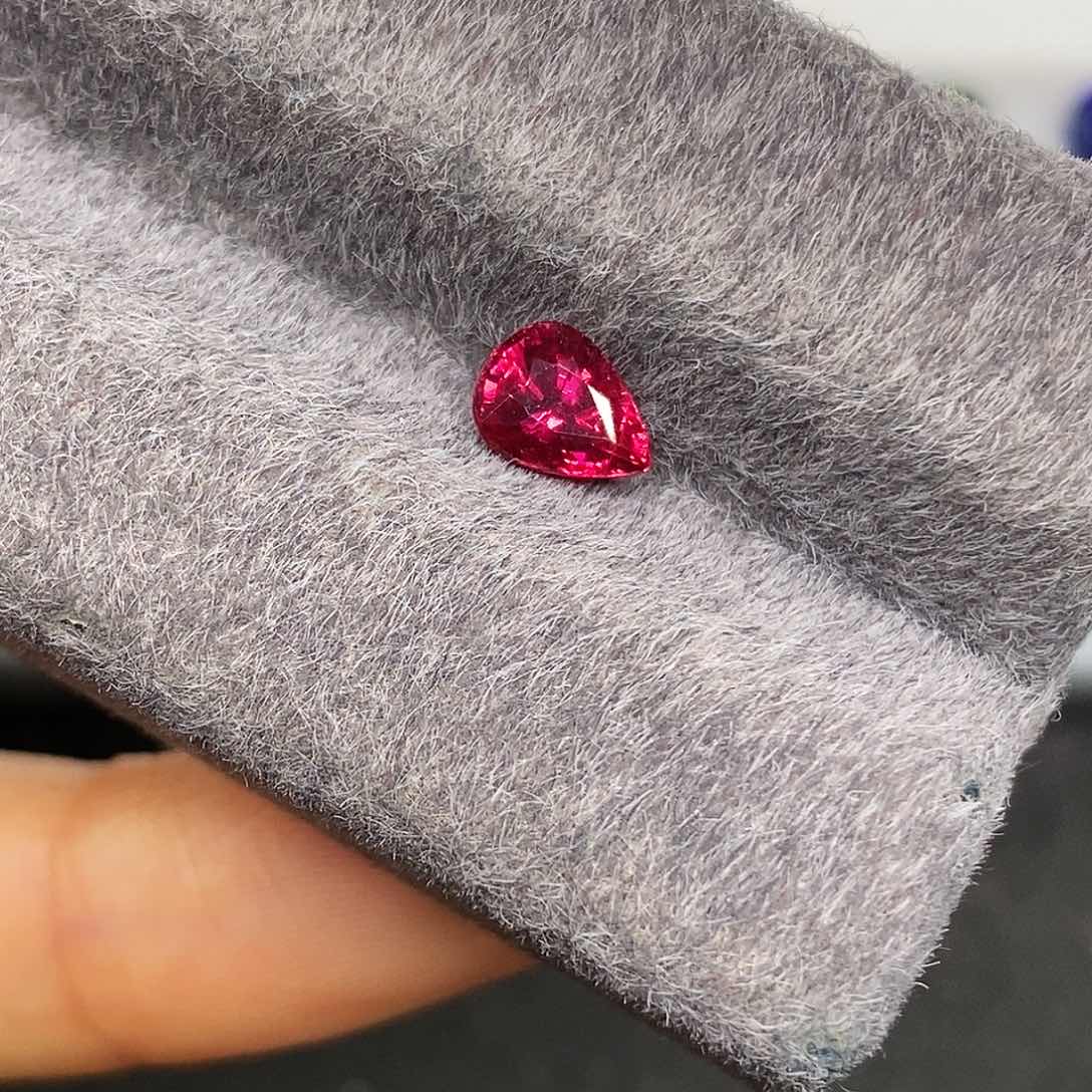 裸石未镶嵌红宝石1.01克拉鸽血红红宝石