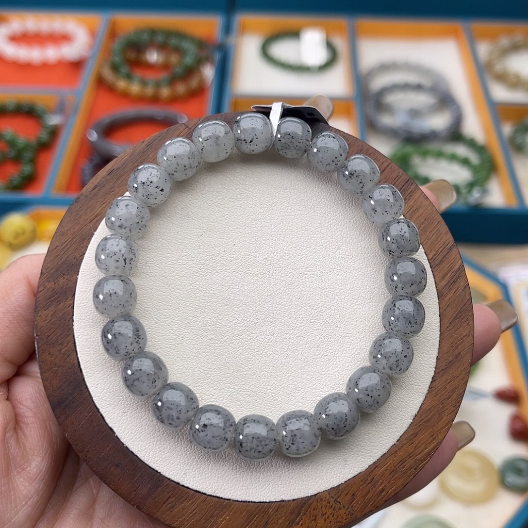 ****9和田玉未镶嵌手串A47