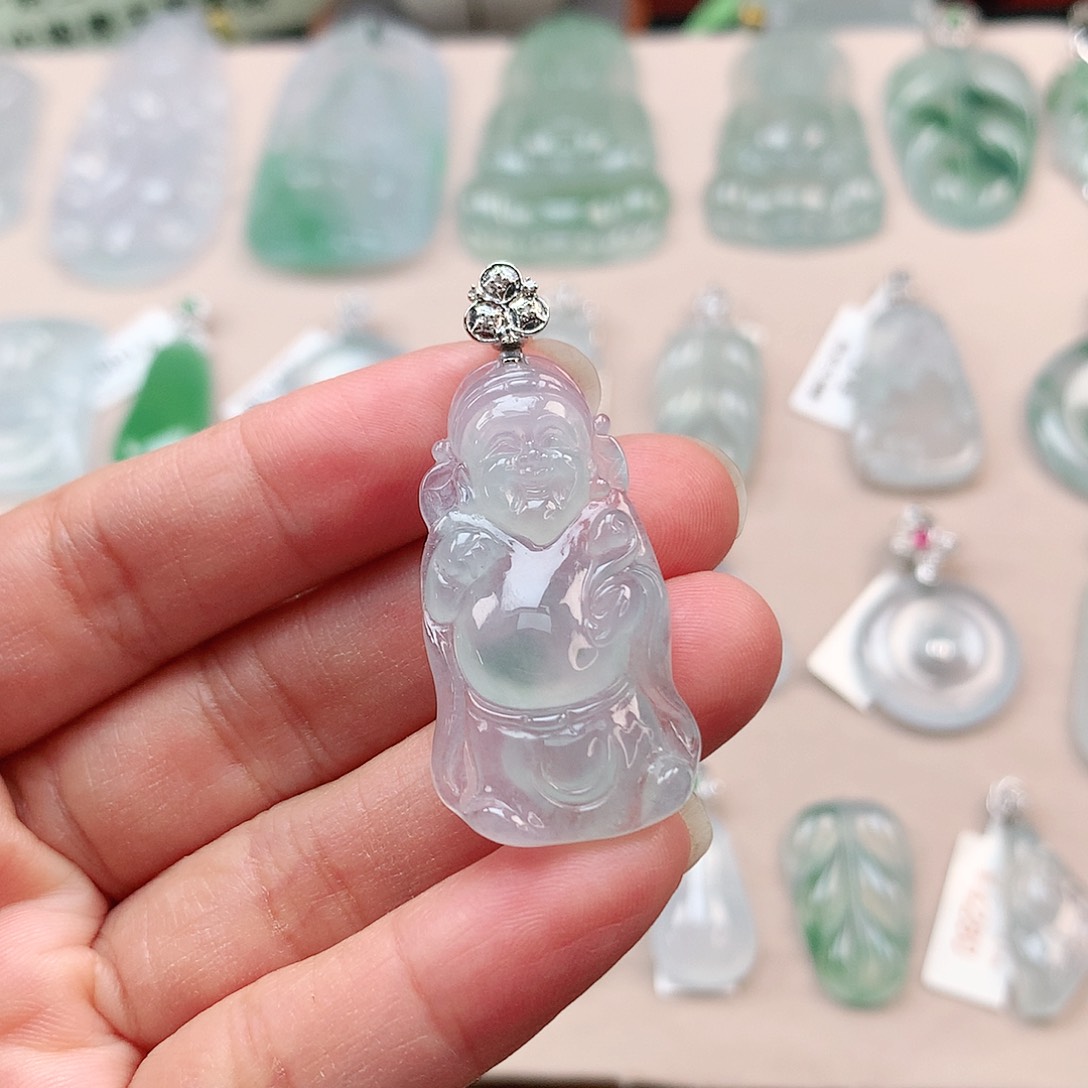 翡翠颈饰18K金镶嵌财神爷