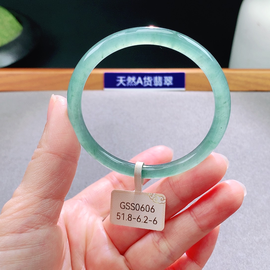 未镶嵌手镯翡翠天然翡翠手镯a货