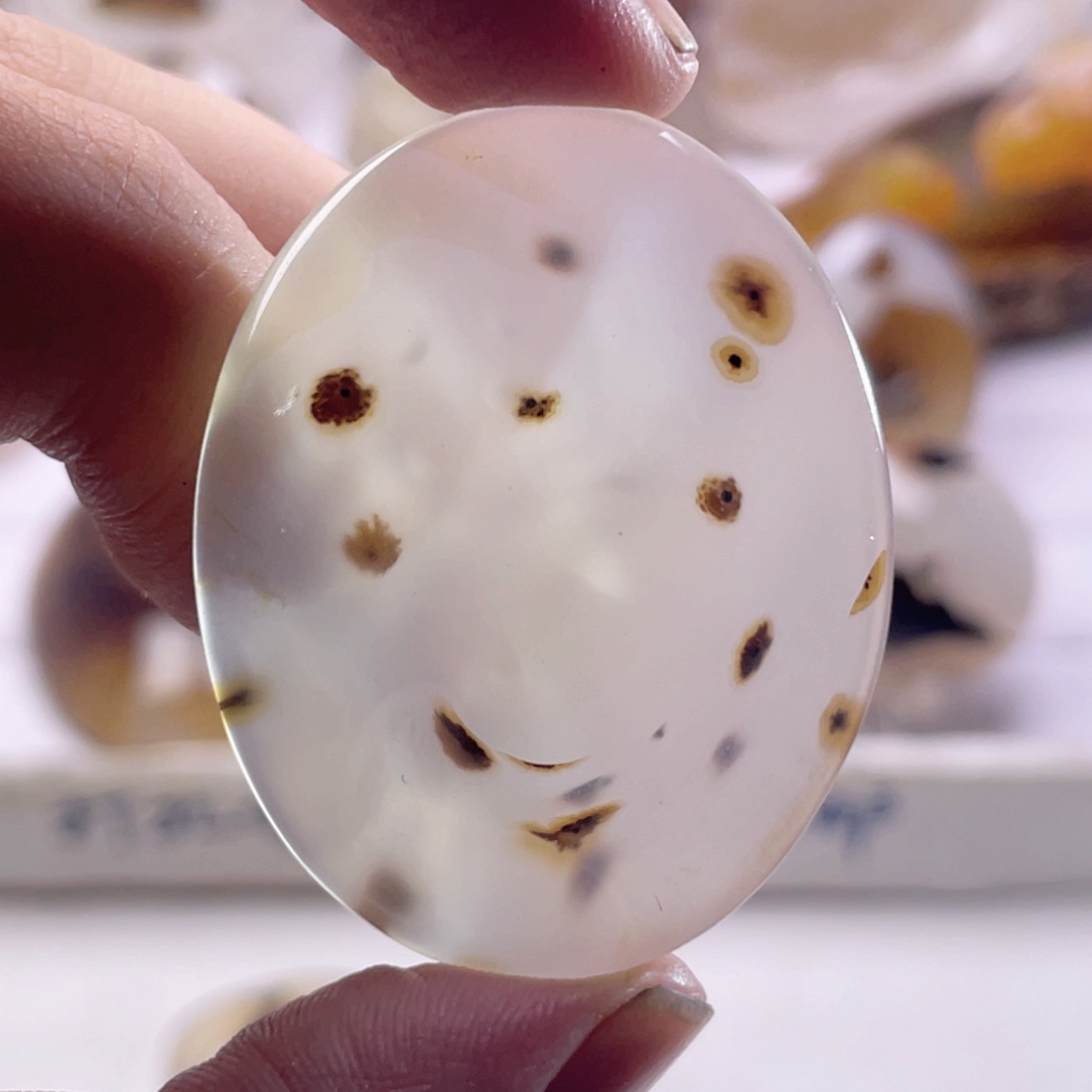 玛瑙/玉髓未镶嵌珠宝奇石