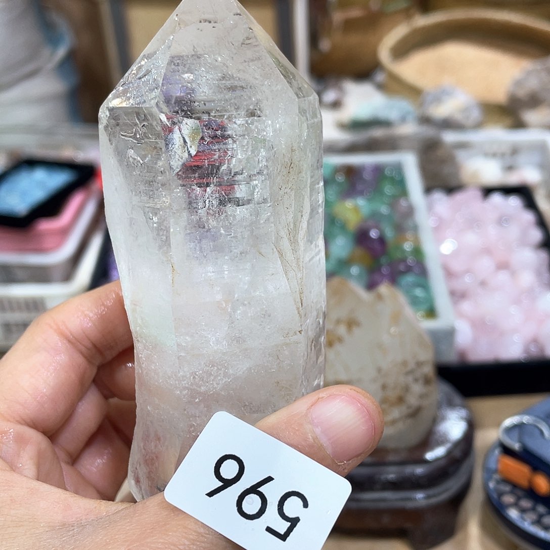 水晶摆件……未镶嵌