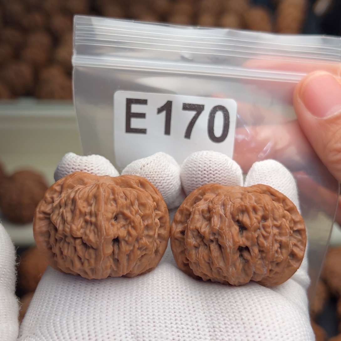 M***号文玩核桃吊坠E170第一矮38