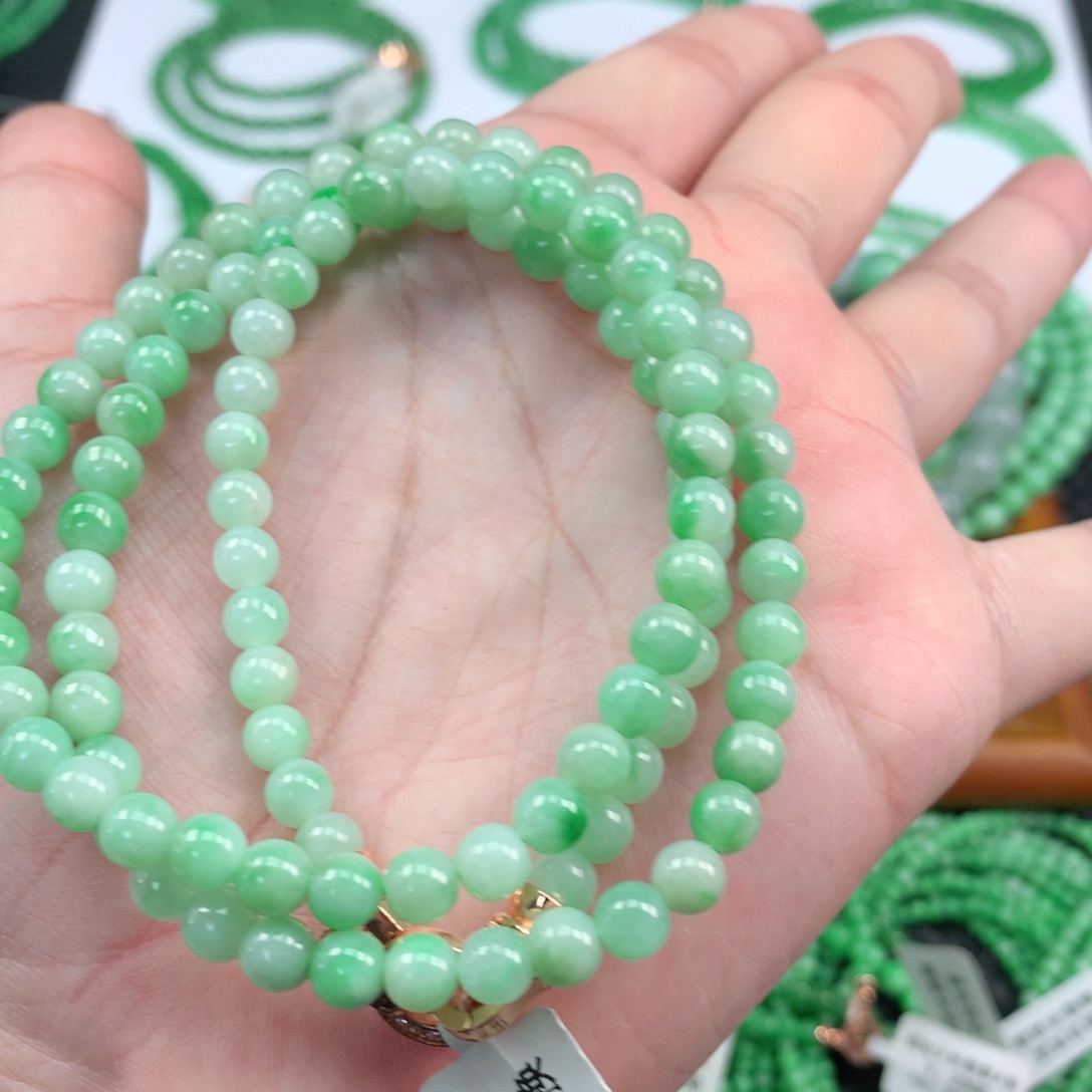 翡翠手链未镶嵌翡翠