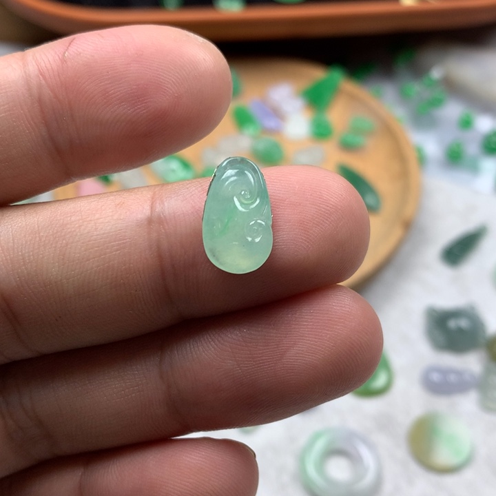 翡翠裸石缅甸a货翡翠裸石