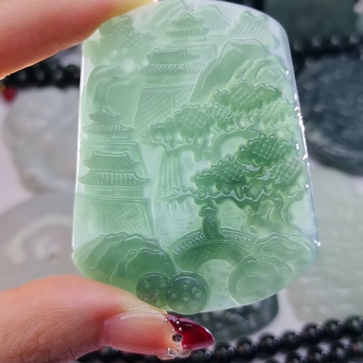 翡翠颈饰未镶嵌天然的A货翡翠多样性发货