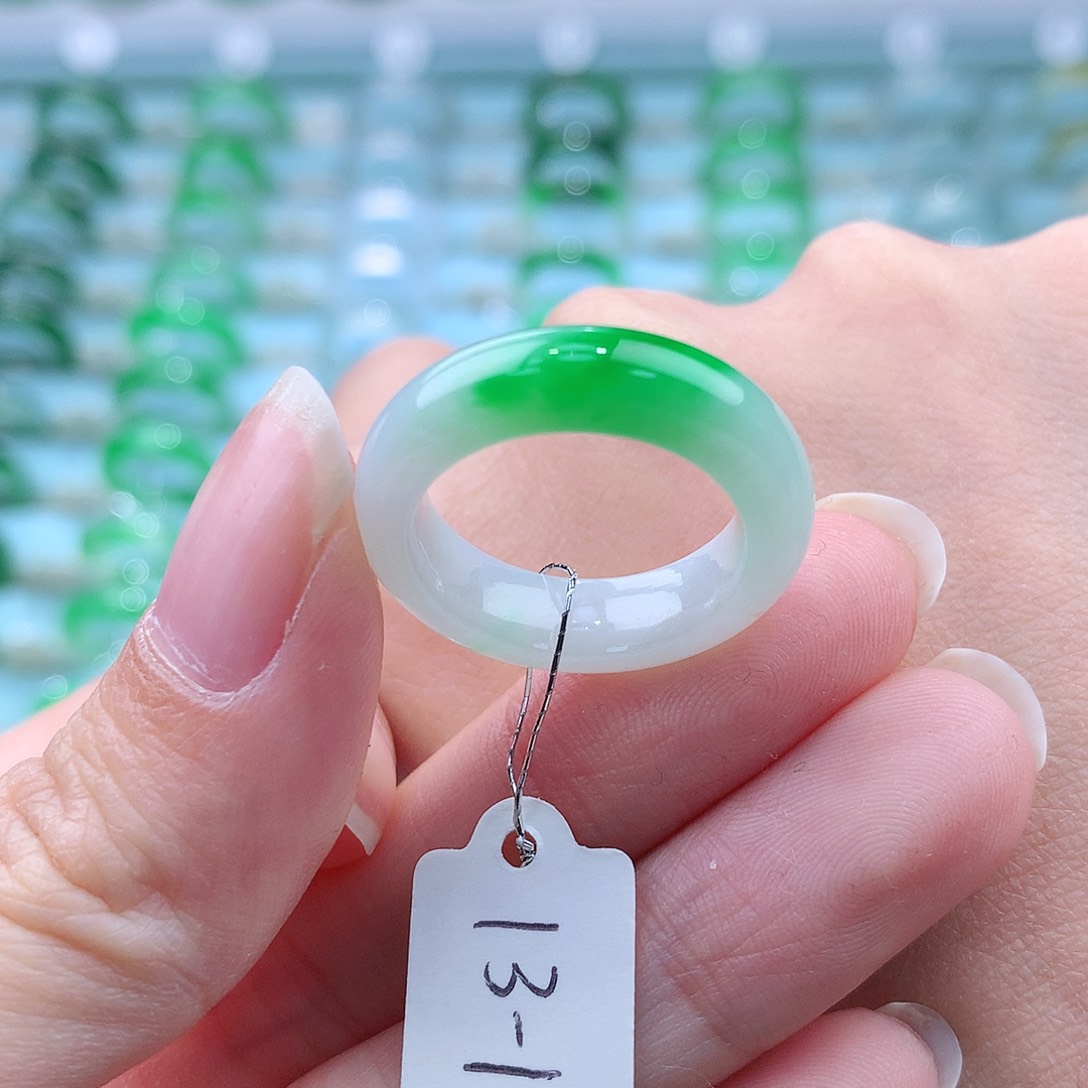 翡翠戒指未镶嵌缅甸翡翠A货