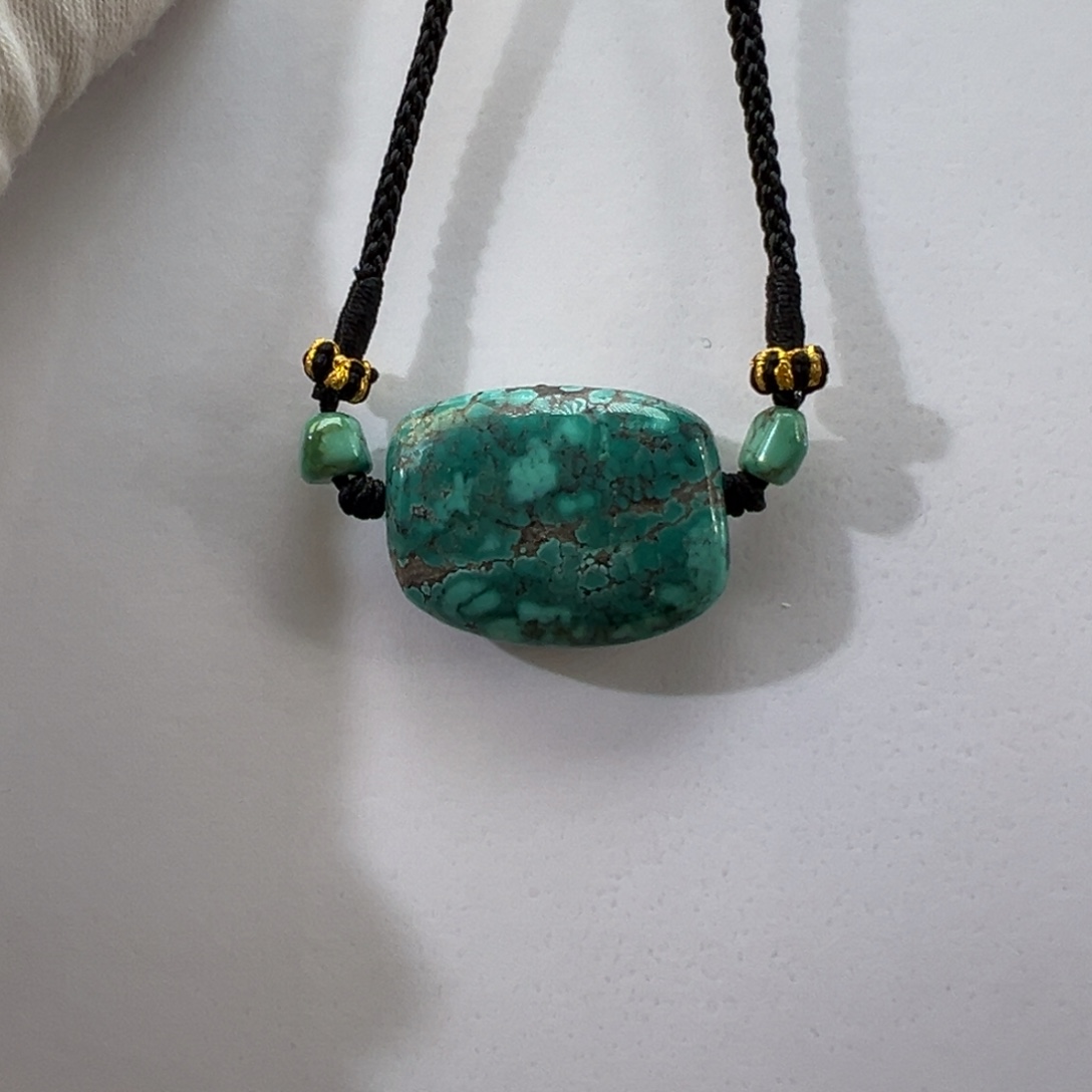 绿松石未镶嵌挂件