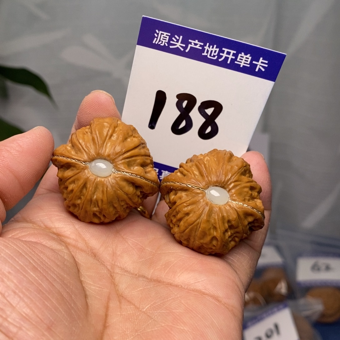 把件文玩核桃35银镶玉铁锤