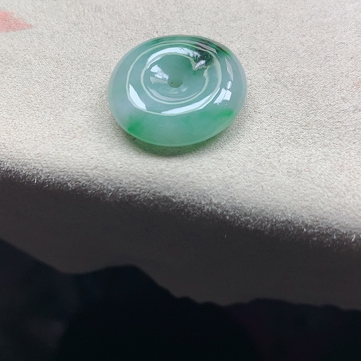 翡翠颈饰未镶嵌吊坠