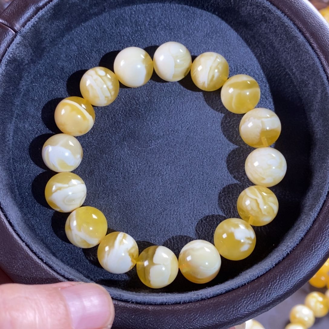 琥珀裸石未镶嵌12mm金白手串