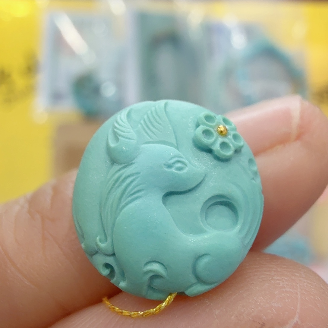 绿松石未镶嵌珠宝奇石