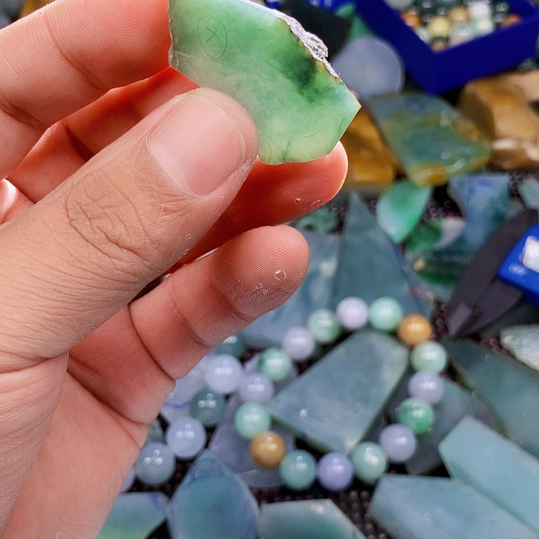 颈饰未镶嵌翡翠翡翠